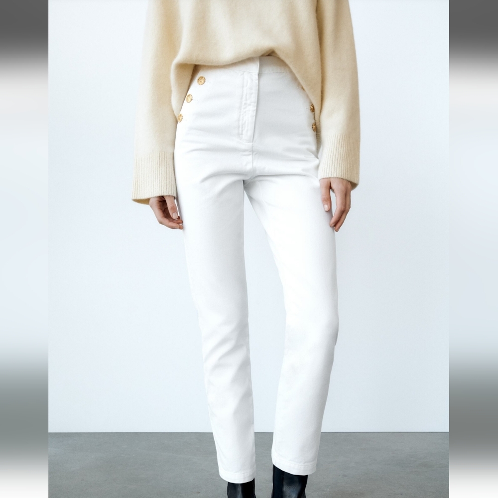 NWT Zara Gold Button Straight Leg White Jeans, Size XXL